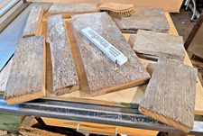 8 uralte Reststücke aus